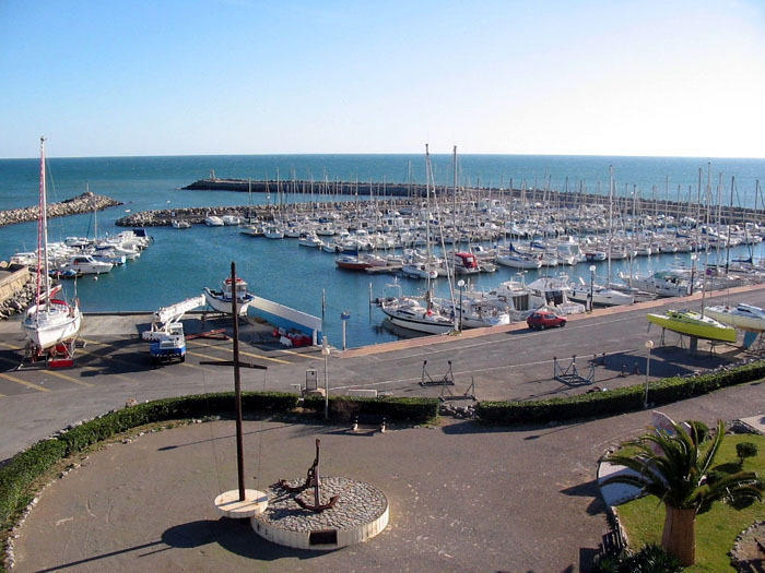 Chateau Du Comte Hotel Saint-Nazaire-d'Aude Luaran gambar